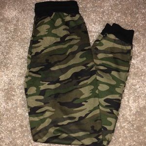 Army print jogger sweat pants